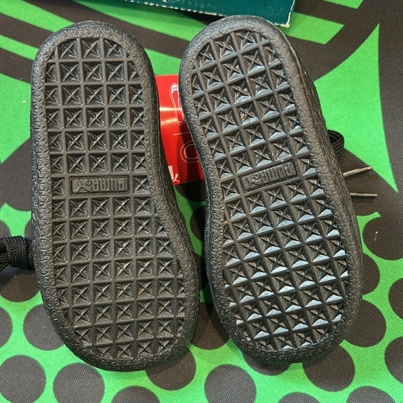 Puma Suede Classic Black Mono silver Infant Children’s Size 5C US new in box - Picture 9 of 9